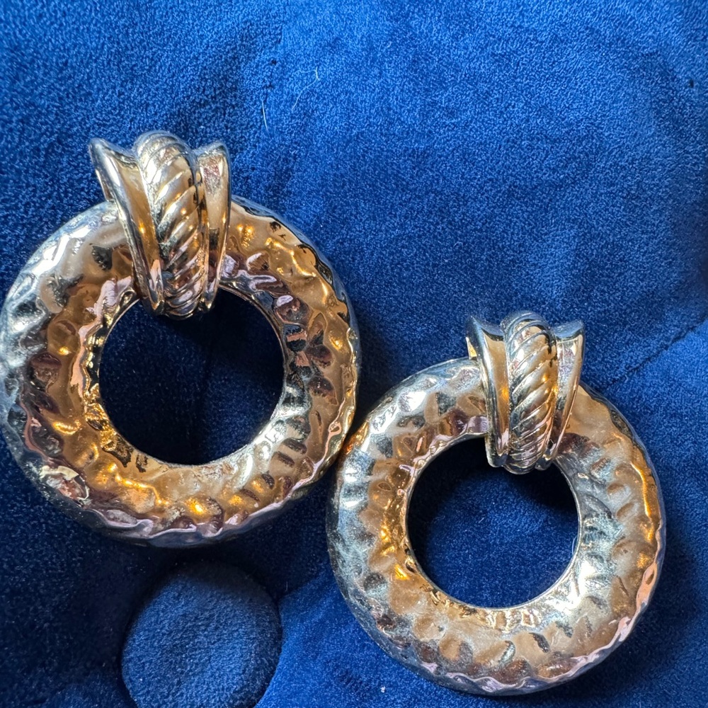 Vintage hold “door knocker” clip on earrings